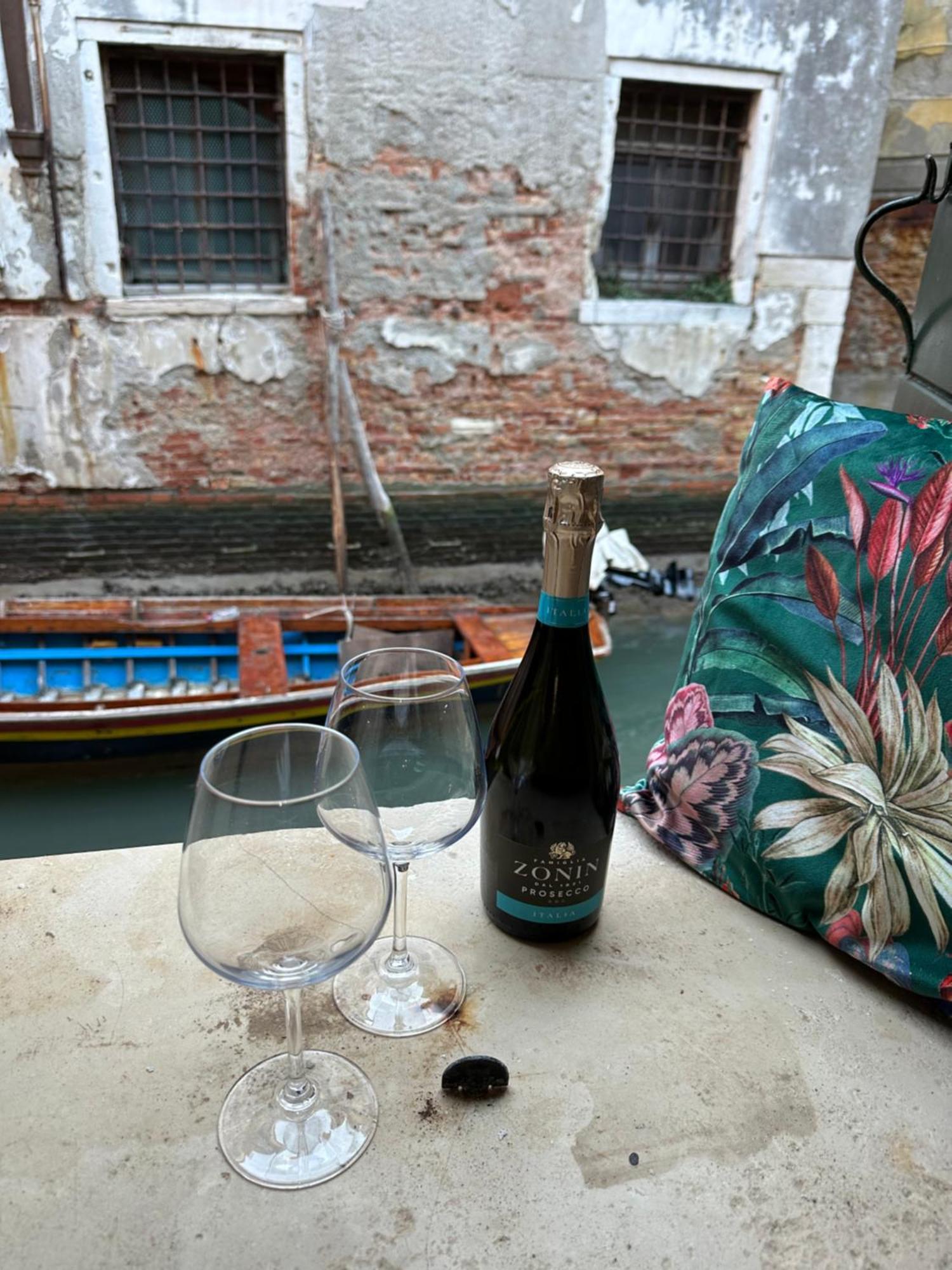 La Dimora Di Sofia Sul Canale A San Stae Venedig